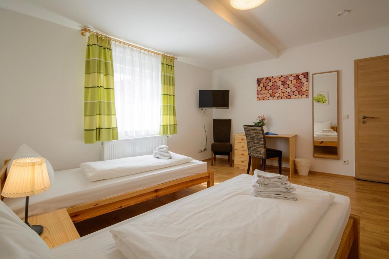 Hotel Zum Engel In Speyer - Roemerberg Berghausen  Bagian luar foto