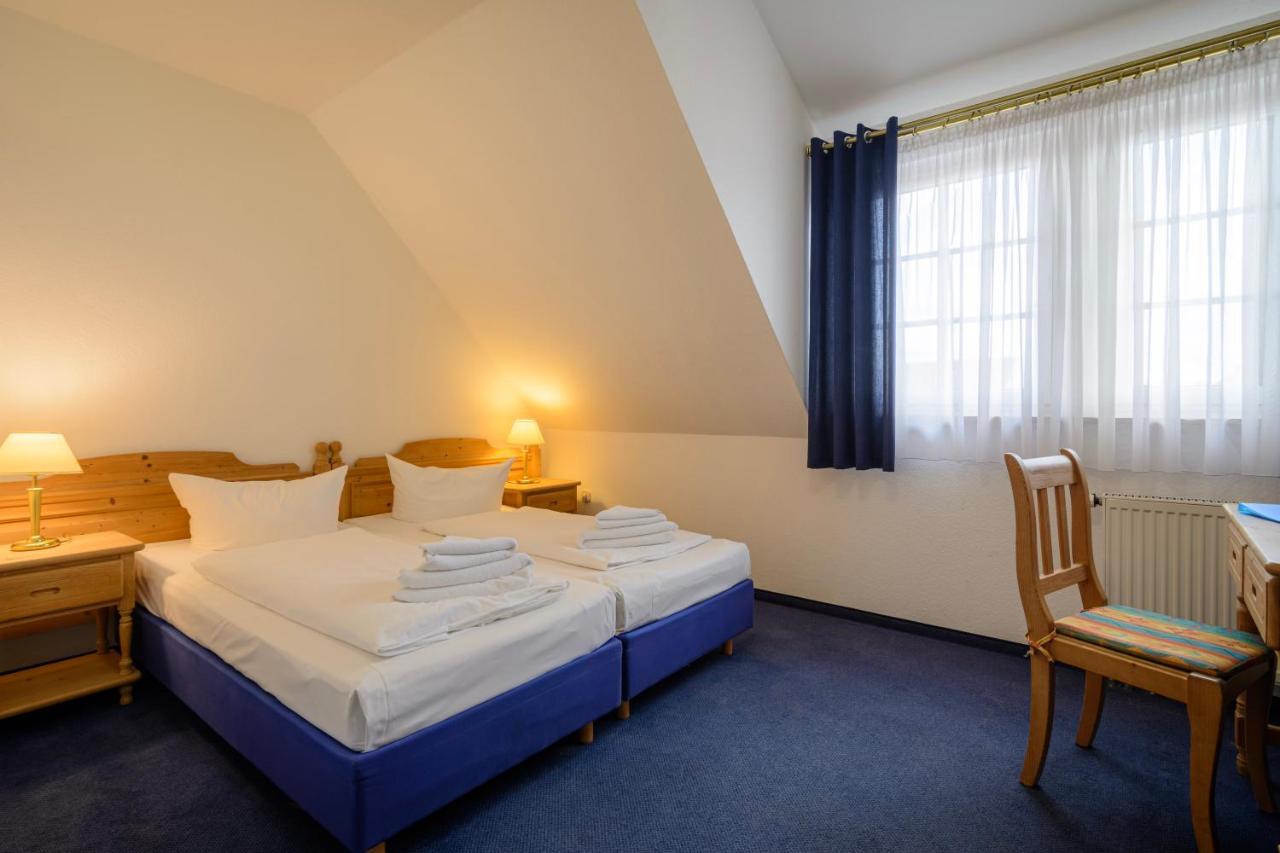 Hotel Zum Engel In Speyer - Roemerberg Berghausen  Bagian luar foto