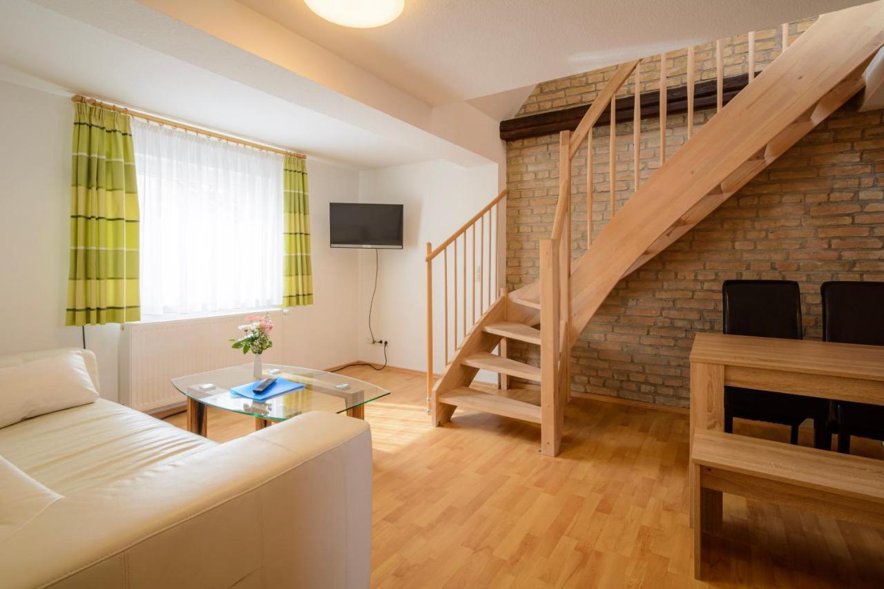 Hotel Zum Engel In Speyer - Roemerberg Berghausen  Bagian luar foto