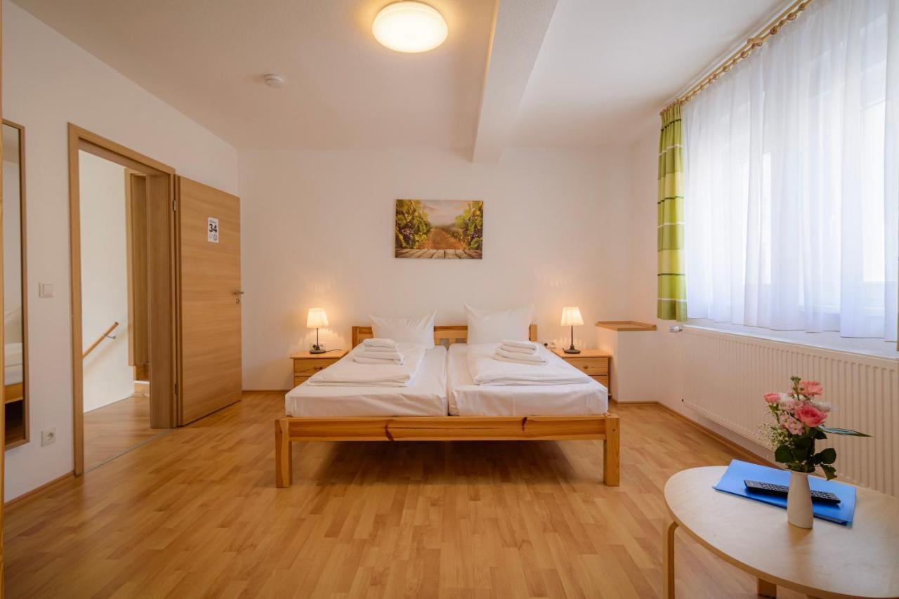 Hotel Zum Engel In Speyer - Roemerberg Berghausen  Bagian luar foto