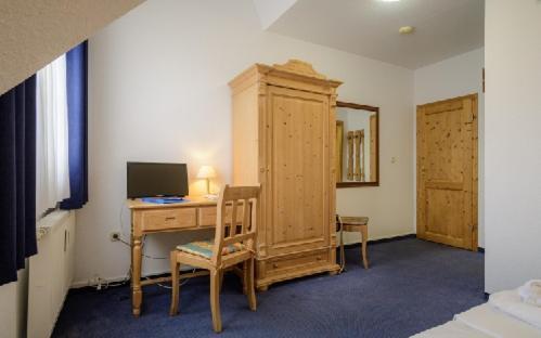 Hotel Zum Engel In Speyer - Roemerberg Berghausen  Bagian luar foto